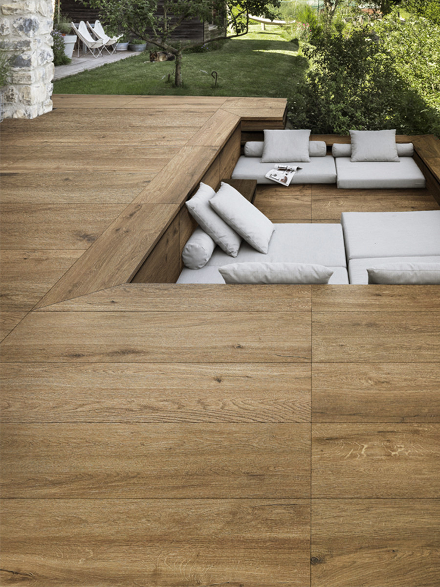 Castagno Italian Wood Effect Outdoor Porcelain Paving Planks - 1200x400 Pack