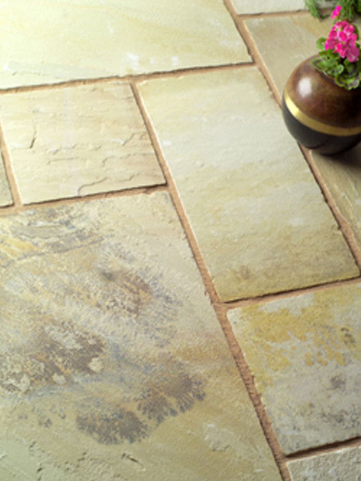 Fossil Mint Indian Sandstone Paving Slabs - Mix Size Patio Pack