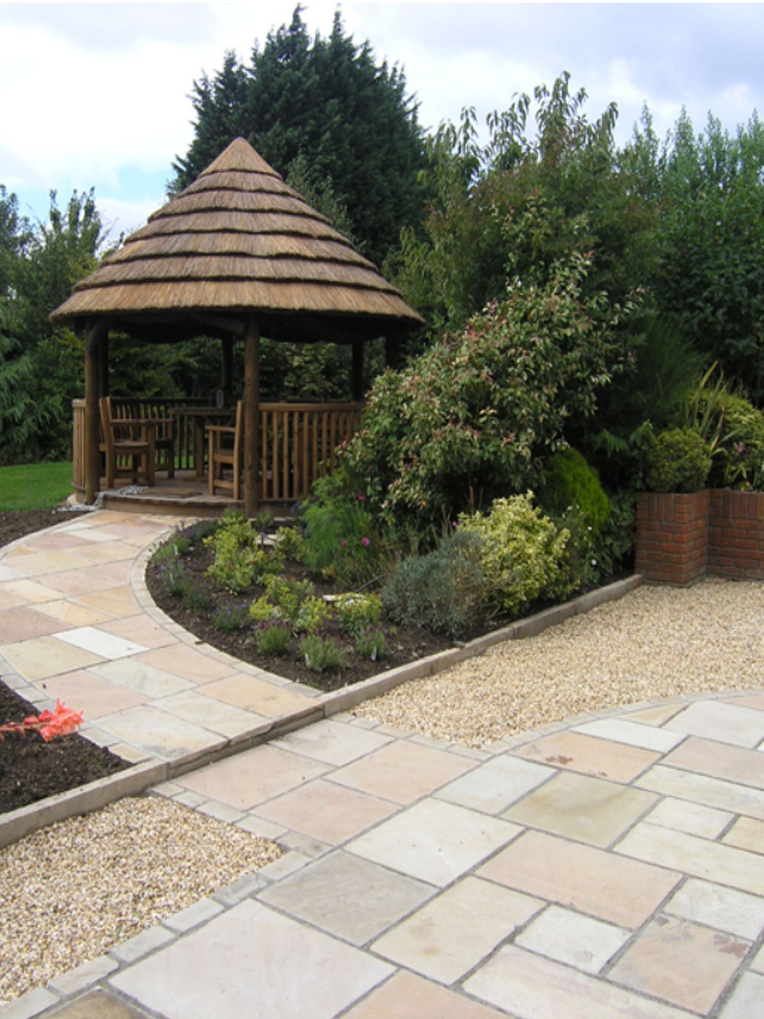 Fossil Mint Indian Sandstone Paving Slabs - Mix Size Patio Pack