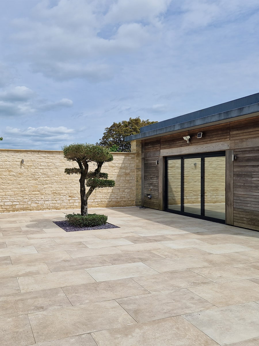 Provence Crema Italian Outdoor Porcelain Paving Slabs - 1000x600mm Pack