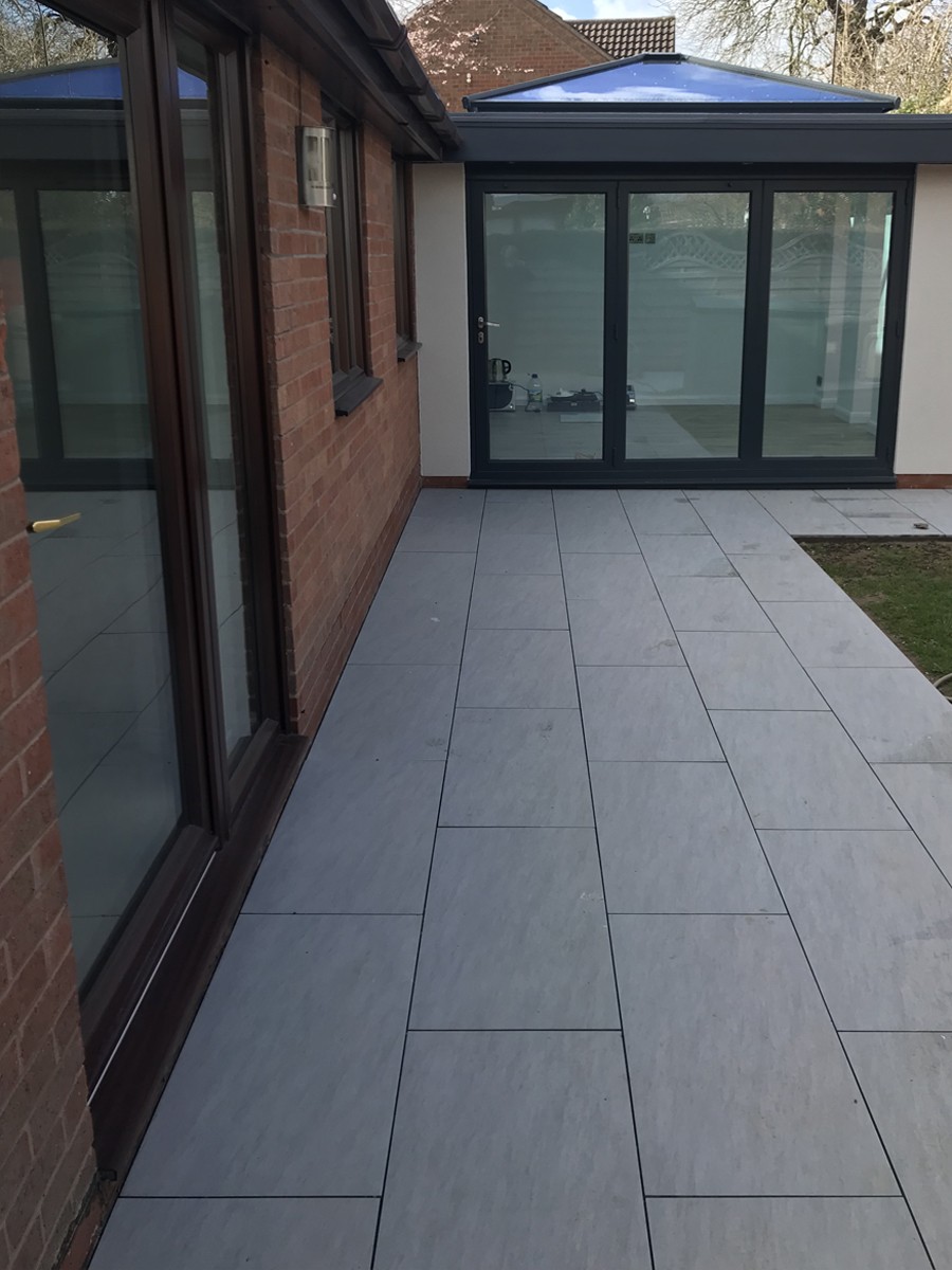 Quartz Gris Smooth Stone Effect Porcelain Paving Slabs - 900x450 Pack