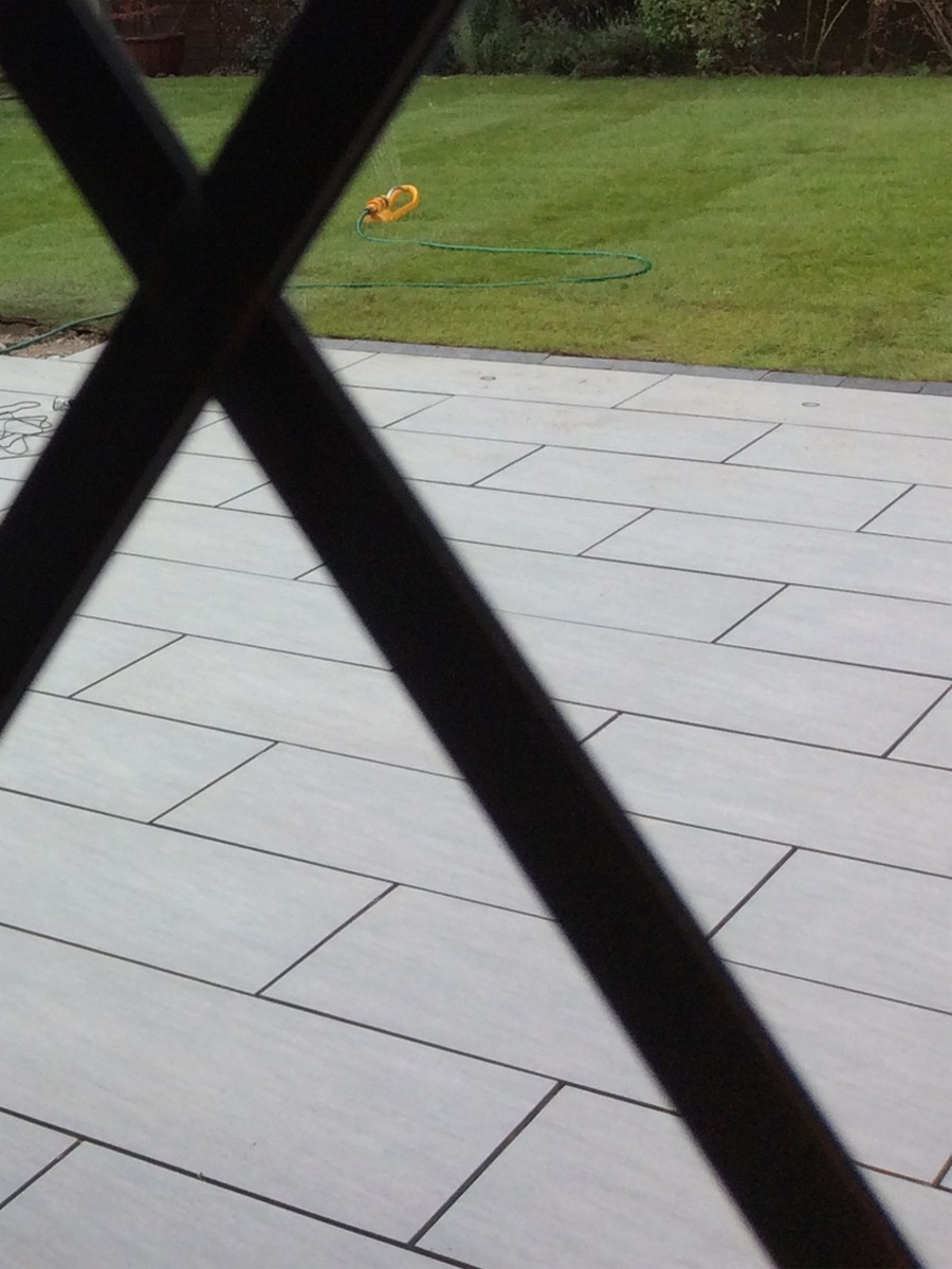 Quartz Gris Smooth Stone Effect Porcelain Paving Slabs - 900x450 Pack