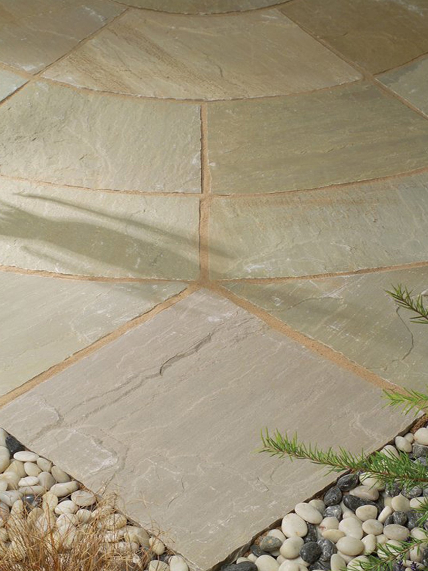 Raj Blend Indian Sandstone Circle Feature - 2.7m Diameter