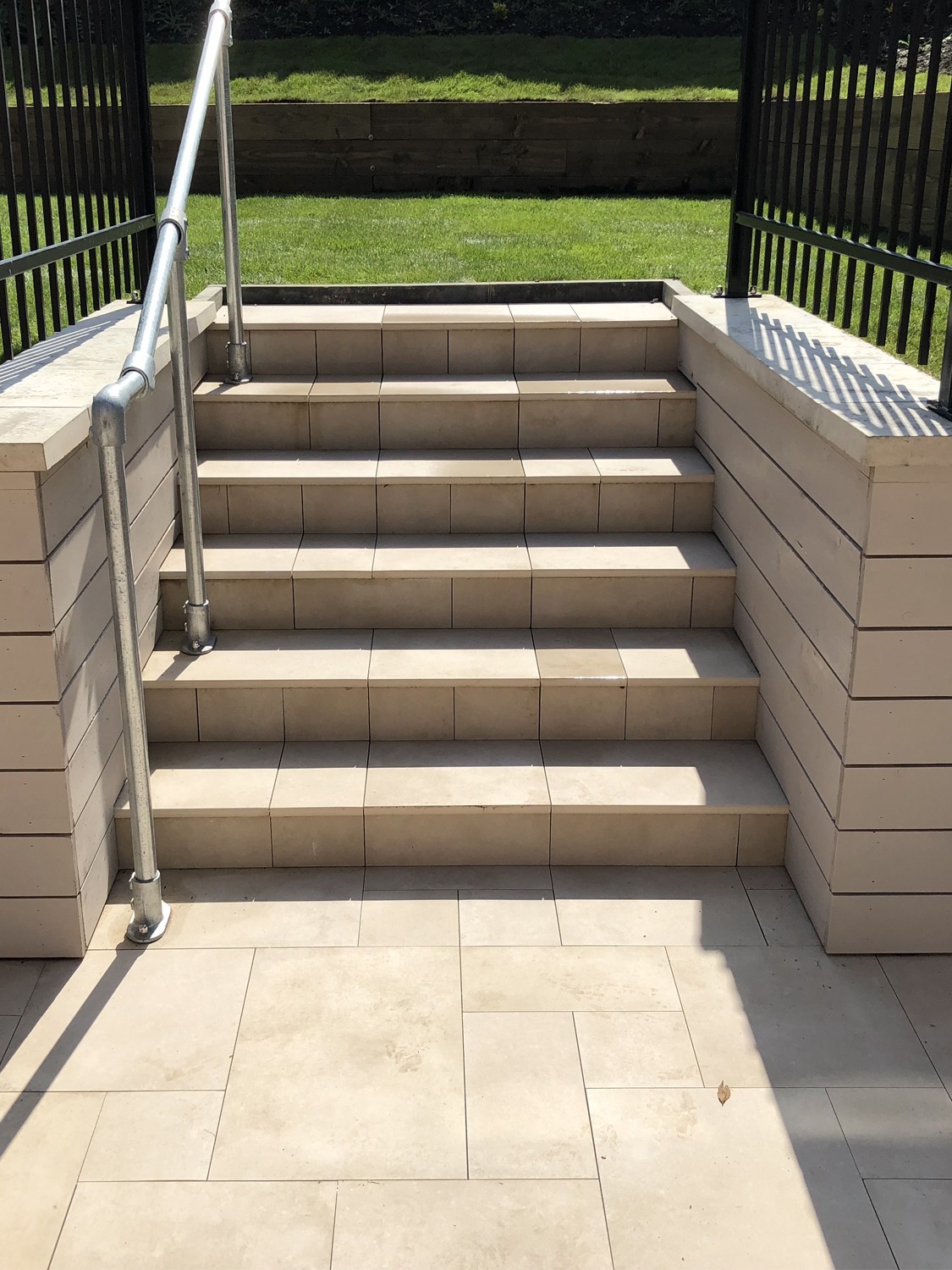 Beige Sawn Sandstone Effect Porcelain Paving Slabs - Mix Size Patio Pack