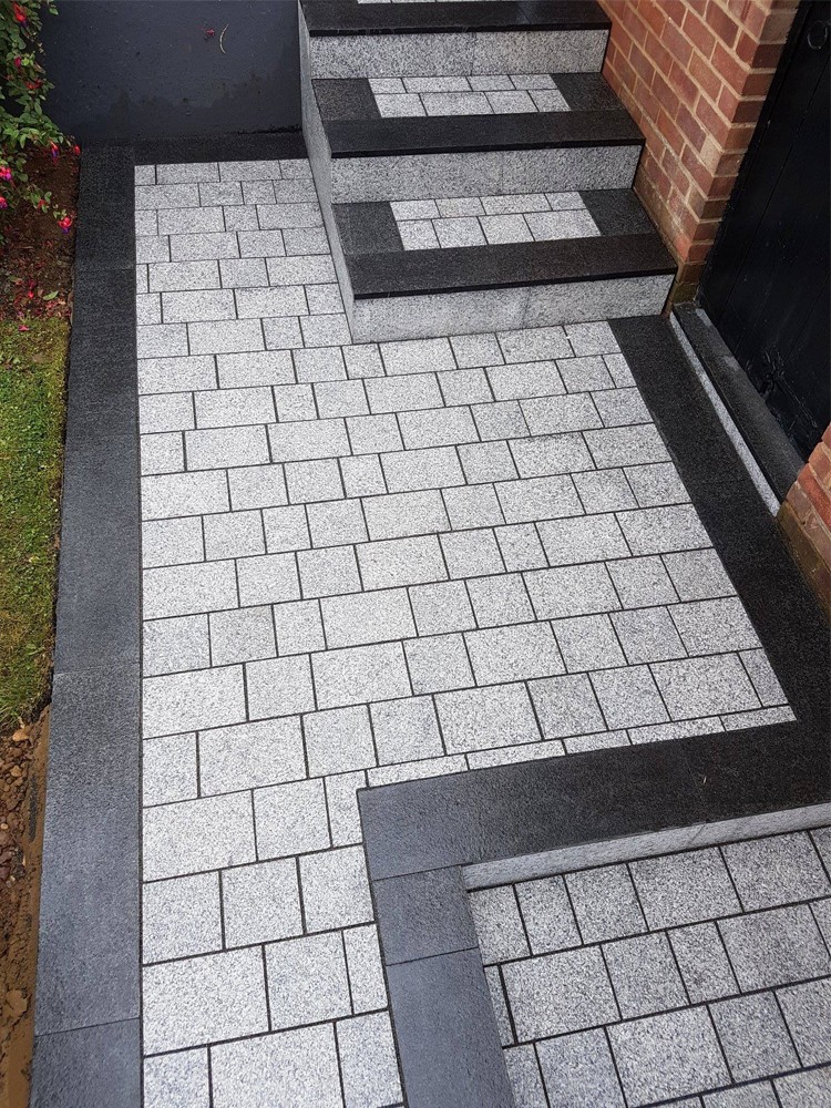 Light Grey Sawn Driveway Granite Setts - Block Paving